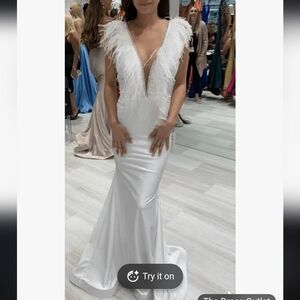 Jessica Angel Style 566 Feather Trim Mermaid Gown - White size xs